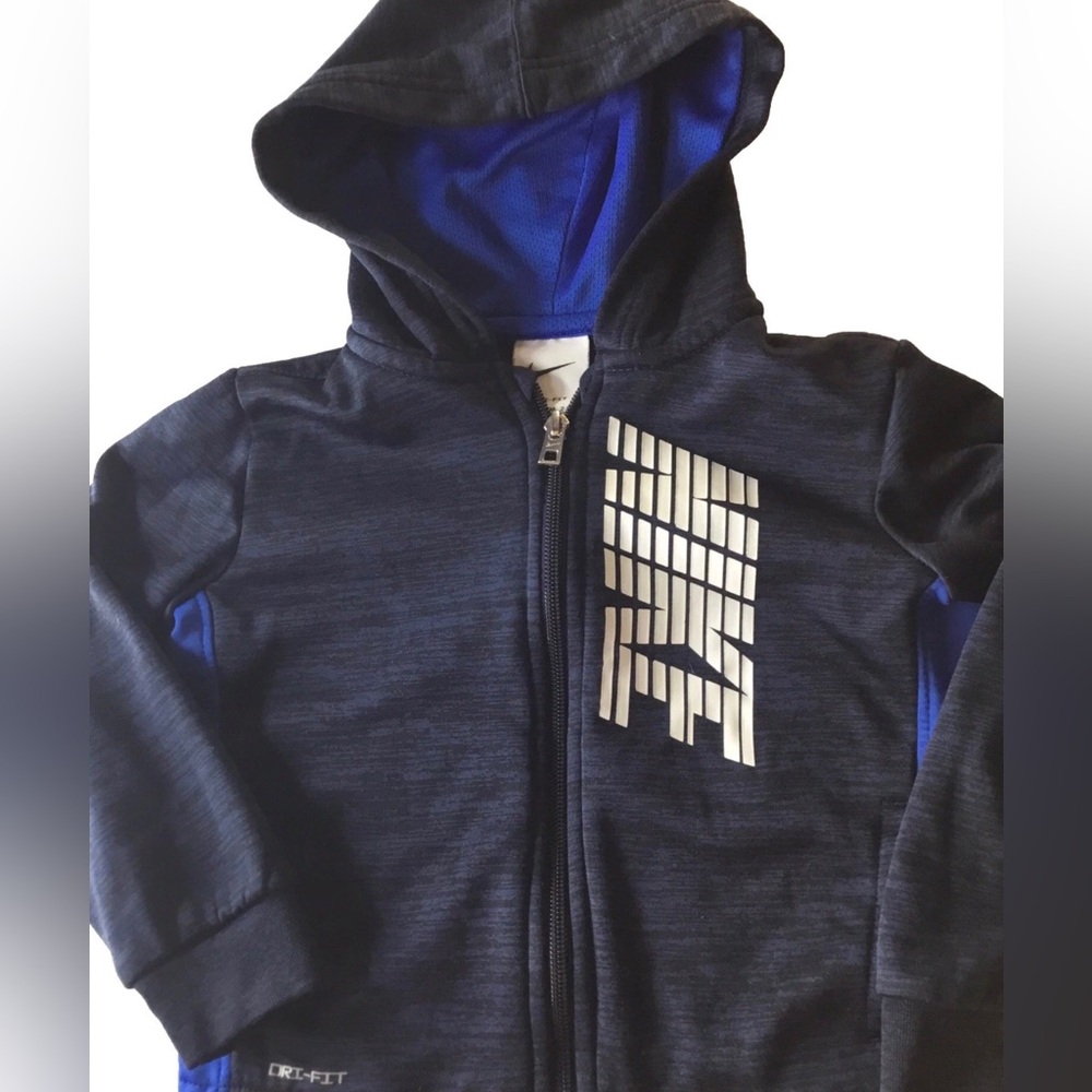 NIKE Boys size 3 T NIKE DRI FIT HOODIE JACKET